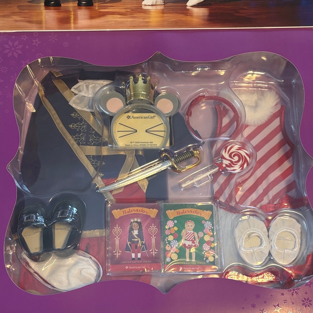 American Girl Nutcracker Collection - Mouse King and Land of Sweets Outfit - Picture 3 of 6